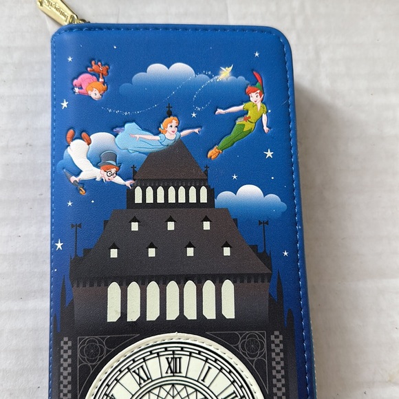 Disney Loungefly wallet - Picture 2 of 10